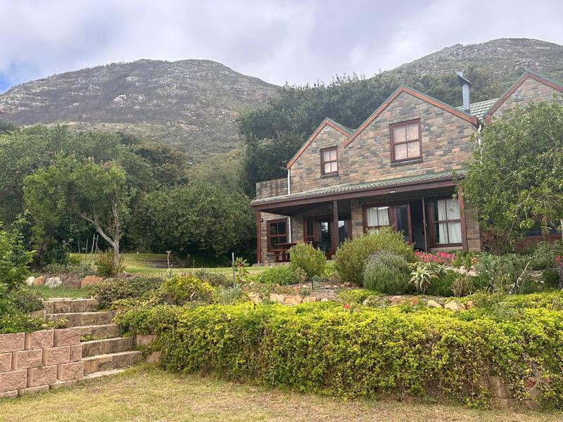 To Let 3 Bedroom Property for Rent in Noordhaven Western Cape
